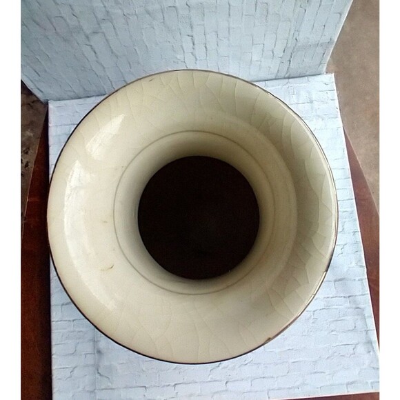 Vintage Ming Tao Japanese Vase: Peacock & Floral Decor - Picture 4 of 4